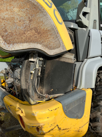 1039648-32 Loader Kramer 380 - 2005