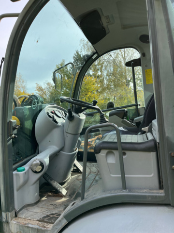 1039648-33 Loader Kramer 380 - 2005