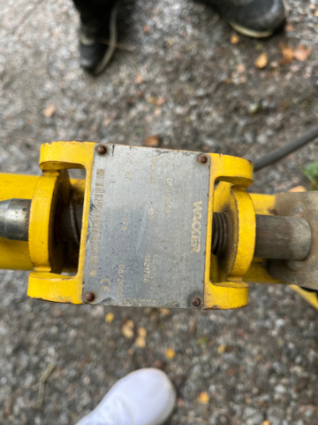 1039650-2 Soil vibrator Wacker DPU 6055 - 2005