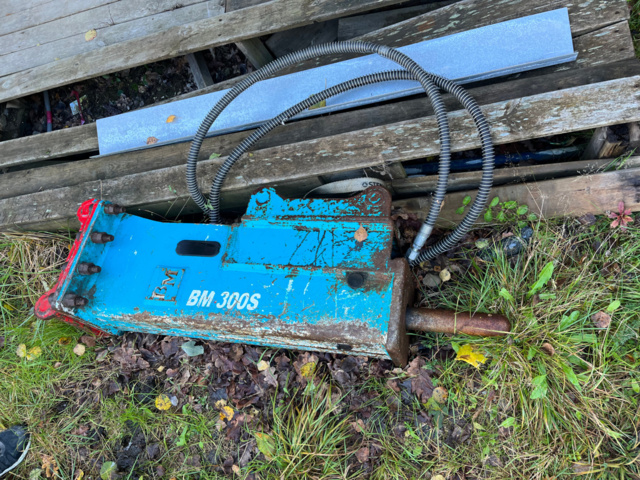 1039653-27 Excavator Airman AX33U-5 - 2012