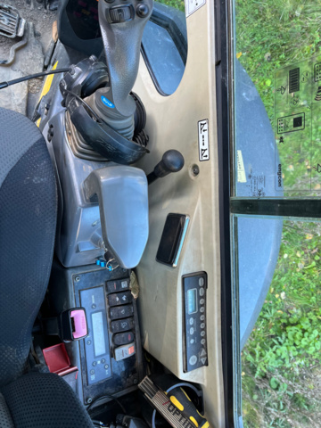 1039653-15 Excavator Airman AX33U-5 - 2012