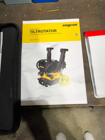 1039653-32 Excavator Airman AX33U-5 - 2012