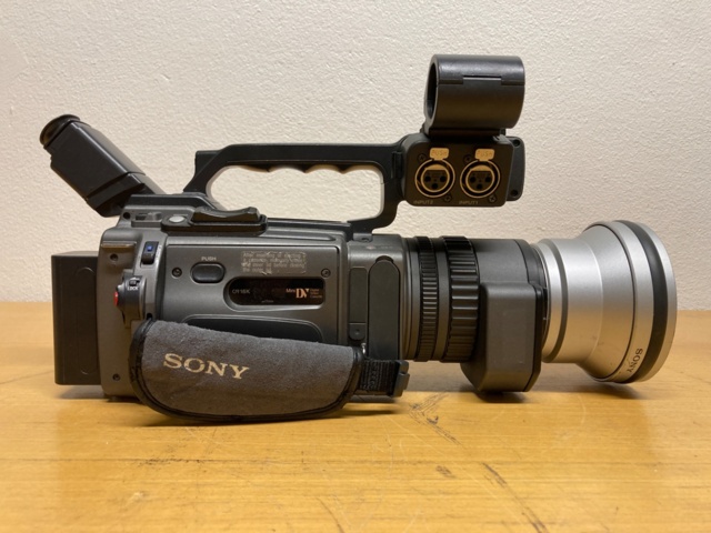 1104087-4 Sony DSR-PD150P Camcorder