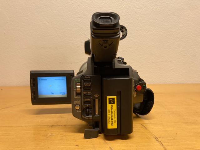 1104087-5 Sony DSR-PD150P Camcorder