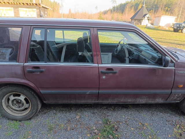 999456-43 Volvo 740 Kombi 2.3 -1990