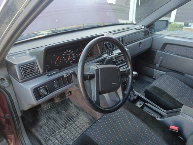 999456-84 Volvo 740 Kombi 2.3 -1990