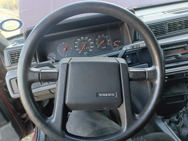 999456-95 Volvo 740 Kombi 2.3 -1990