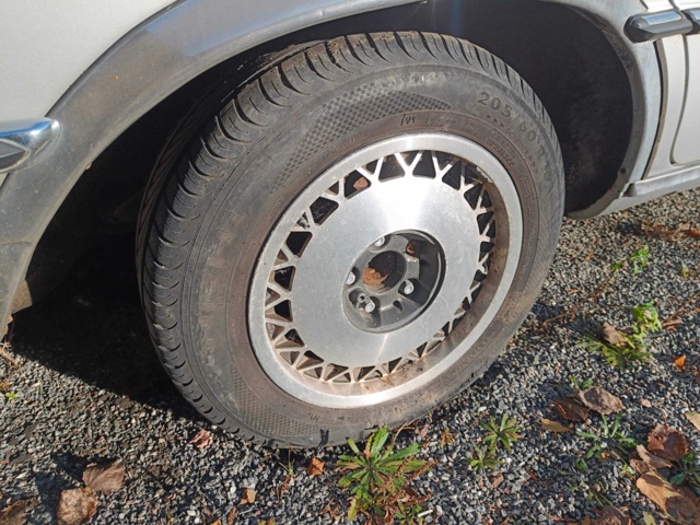 999457-12 Mercedes-Benz 450 SEL -1975 Repair item