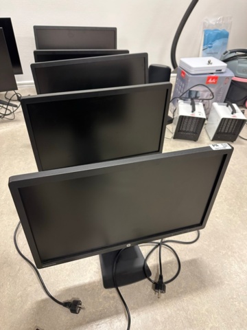 1071130-1 5 monitors Hp E231 Monitor