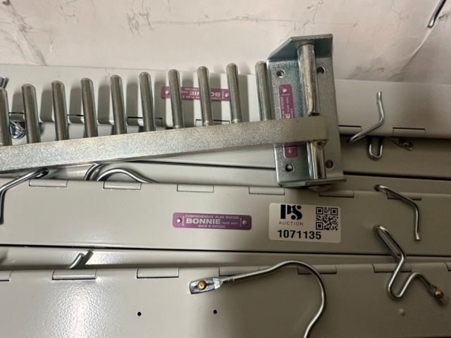 1071135-2 Drawing holder Bonnie