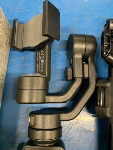 1036832-3 Zhiyun RoHS SMA04 Handheld Smartphone Stabilizer