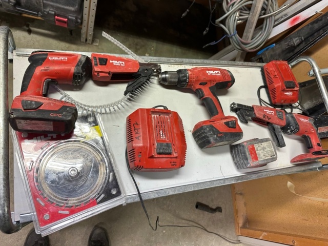 1071180-18 Hilti tools several screwdrivers, circular saw, dust extractor, charger etc