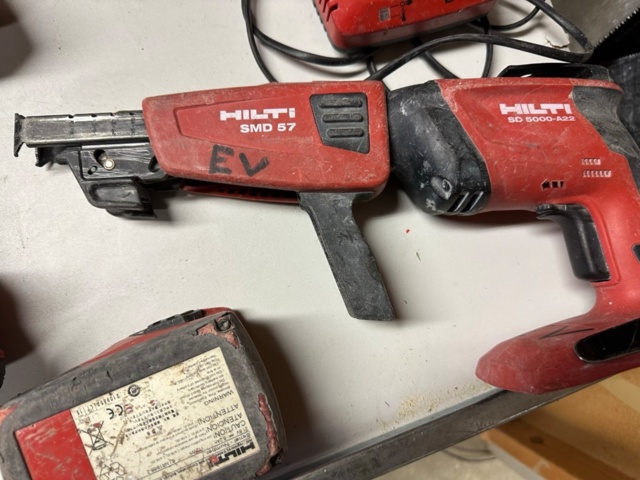 1071180-22 Hilti tools several screwdrivers, circular saw, dust extractor, charger etc
