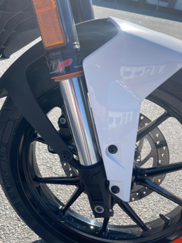 1105661-12 KTM Duke 125cc 2017 (1600 miles)