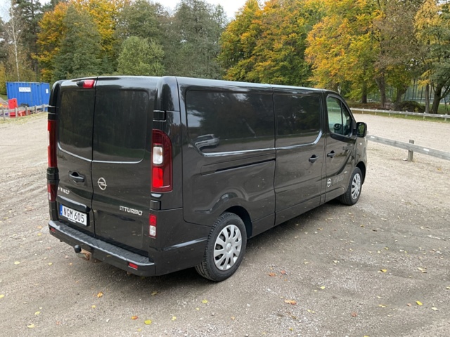 1061558-5 Opel Vivaro Van 2.9t 1.6 CDTI BIturbo - 2017