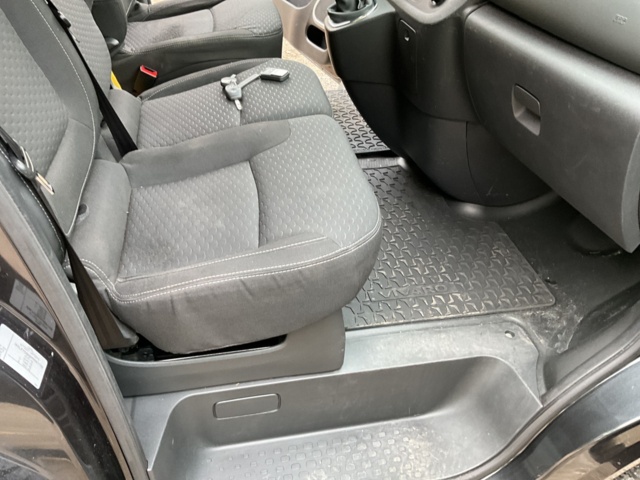 1061558-29 Opel Vivaro Van 2.9t 1.6 CDTI BIturbo - 2017