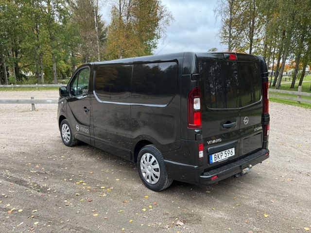 1061559-3 Opel Vivaro Van 2.9t 1.6 CDTI BIturbo - 2018