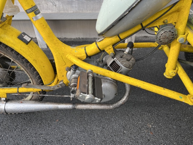 1085740-10 Flakmoped MCB 3-wheeled transport moped