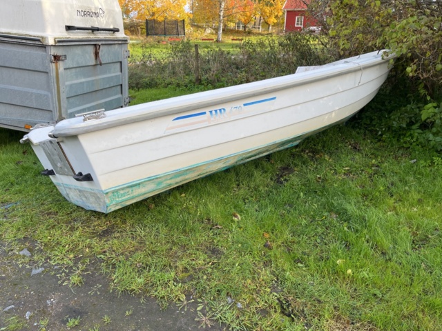 1085743-3 Boat HR 470 Mercury engine 20hp