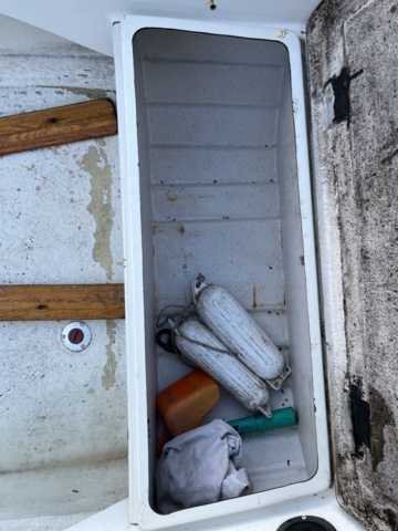 1085743-15 Boat HR 470 Mercury engine 20hp