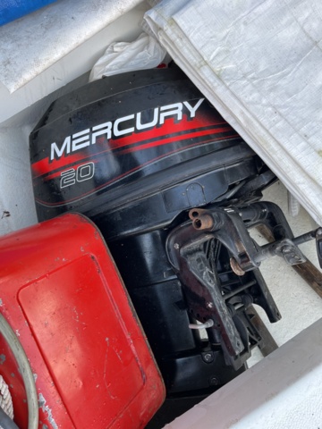 1085743-22 Boat HR 470 Mercury engine 20hp