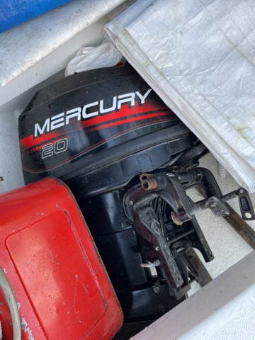 1085743-23 Boat HR 470 Mercury engine 20hp