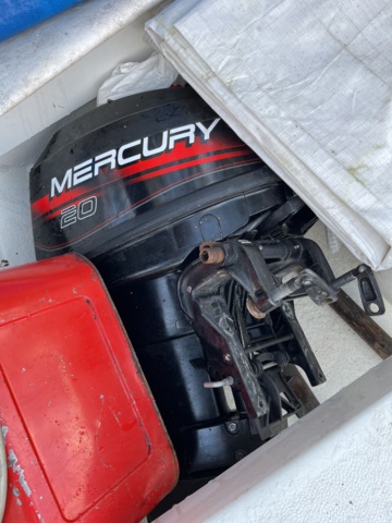 1085743-24 Boat HR 470 Mercury engine 20hp