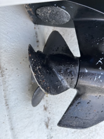 1085743-25 Boat HR 470 Mercury engine 20hp