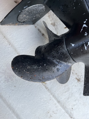 1085743-27 Boat HR 470 Mercury engine 20hp