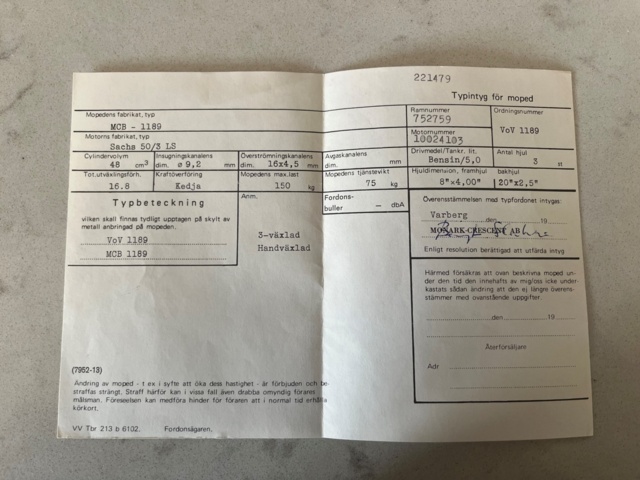 1085740-32 Flakmoped MCB 3-wheeled transport moped