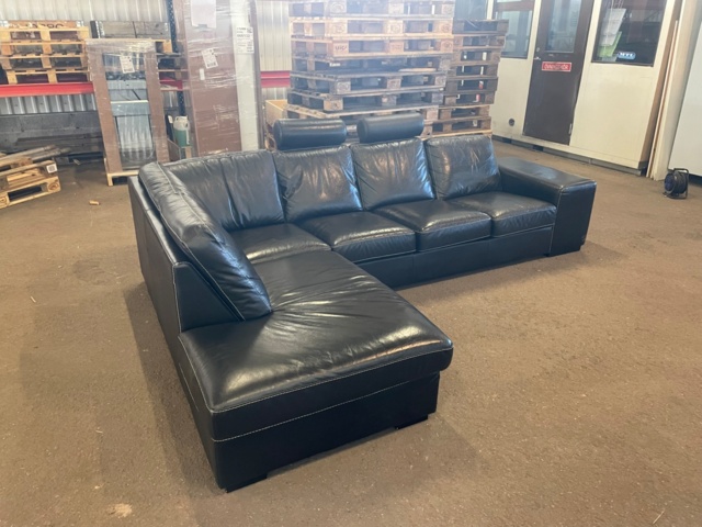 1069255-2 Corner sofa from Mio Möbler