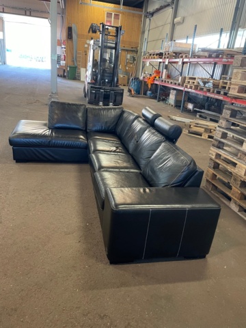 1069255-4 Corner sofa from Mio Möbler