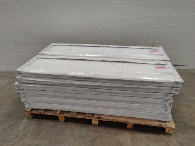 1082514-1 13 radiators Henrad Compact All In 21 500x2000 mm + 22 500x2000 mm