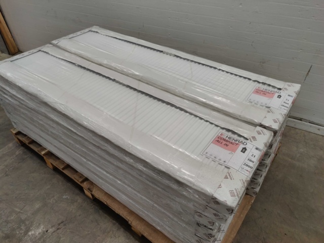 1082514-2 13 radiators Henrad Compact All In 21 500x2000 mm + 22 500x2000 mm