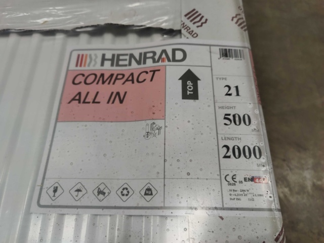 1082514-4 13 radiators Henrad Compact All In 21 500x2000 mm + 22 500x2000 mm