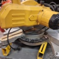 992172-1 Cut and miter saw Dewalt DW777