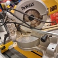 992172-4 Cut and miter saw Dewalt DW777