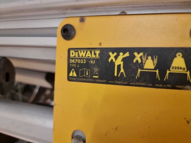 992172-6 Cut and miter saw Dewalt DW777