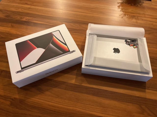 1105991-11 MacBook Pro M1 14", 16GB / 500GB