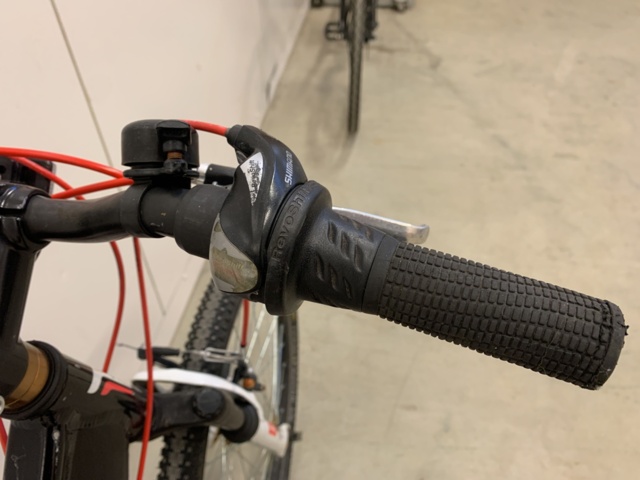 993256-9 Junior MTB Kross Hexagon Replica 24