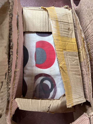 1078416-13 200 cartons with fabric, various different colors and patterns