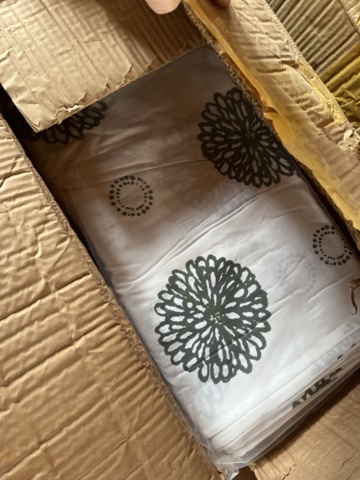 1078416-21 200 cartons with fabric, various different colors and patterns