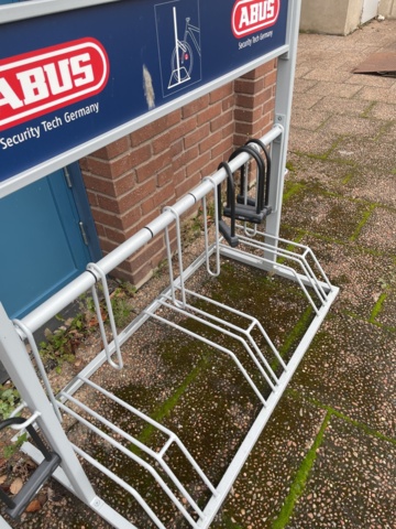 1060370-10 3 bicycle racks with padlocks
