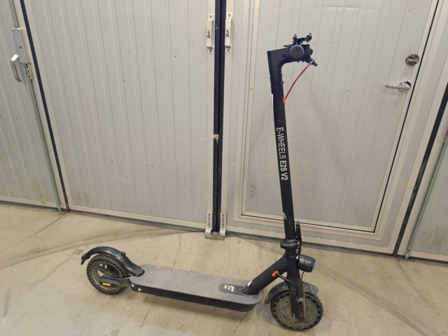 1000003-1 Electric kick bike E-Wheels ES2 V2