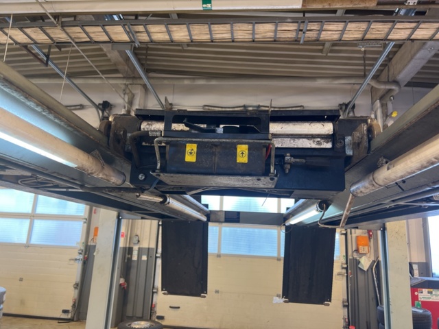 1052652-10 4-Pelarlyft Werther 443JC 4Ton -2013