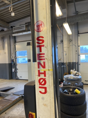 1052653-5 2-Pillar lift Stone lift Maestro 5Ton -2007