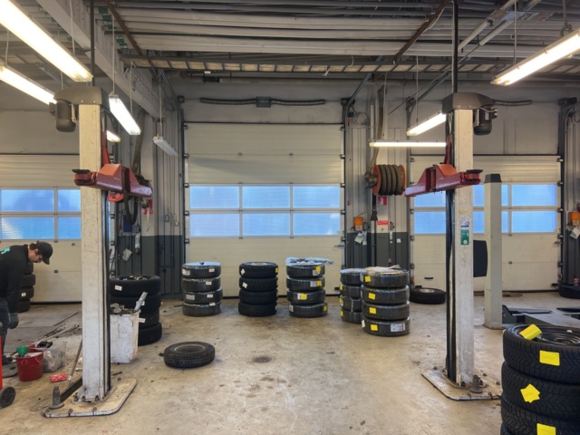 1052653-4 2-Pillar lift Stone lift Maestro 5Ton -2007