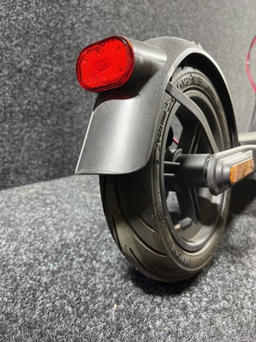 1051242-4 Electric scooter Navee NKT2208-B20 V40