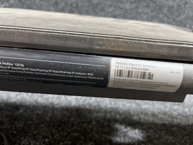 1051242-10 Electric scooter Navee NKT2208-B20 V40