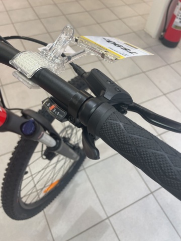 1060388-10 Trek Marlin bike 29” L